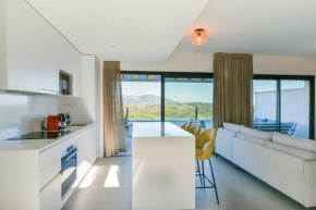 Penthouse with sea views